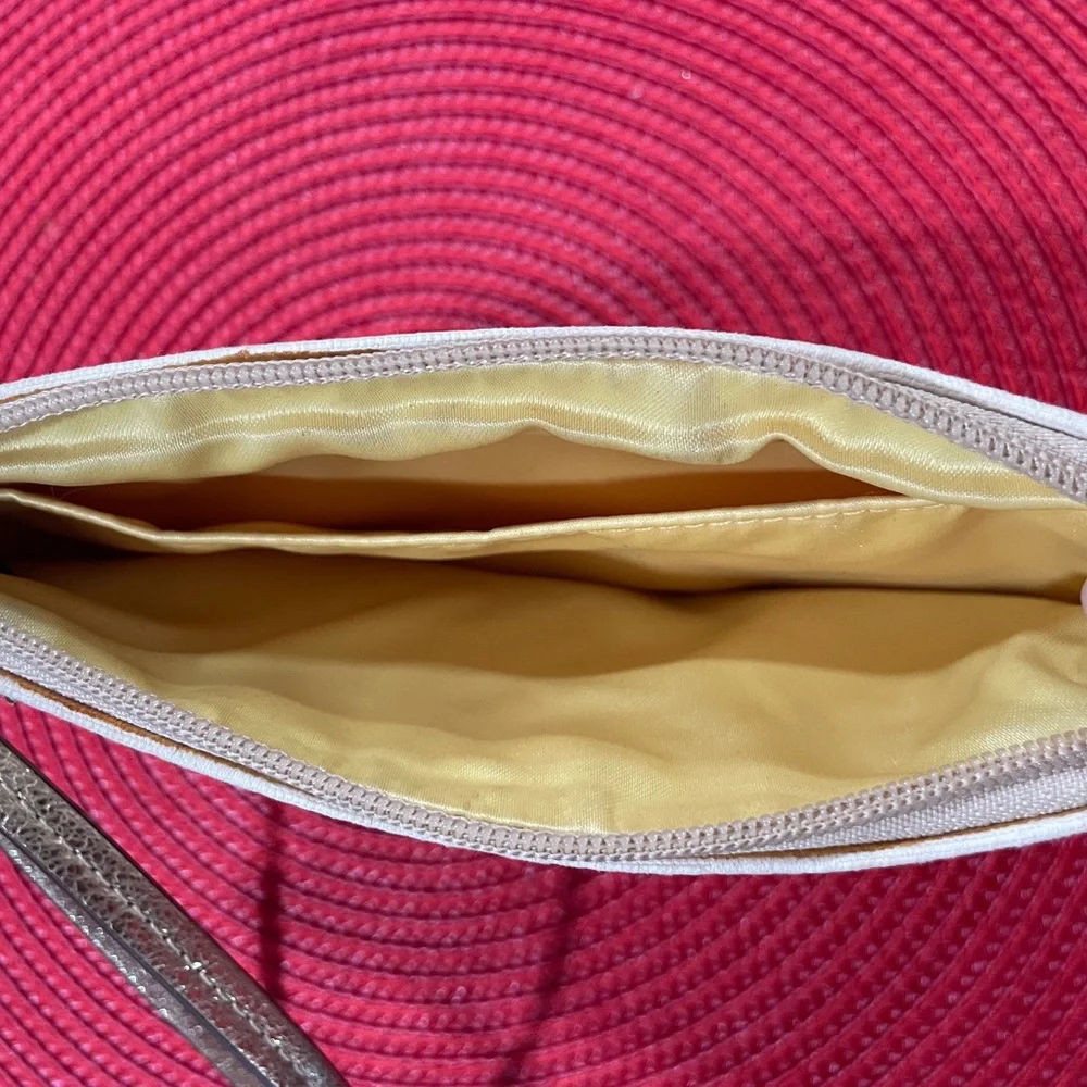 Coach vintage wristlet - Picture 3 of 6